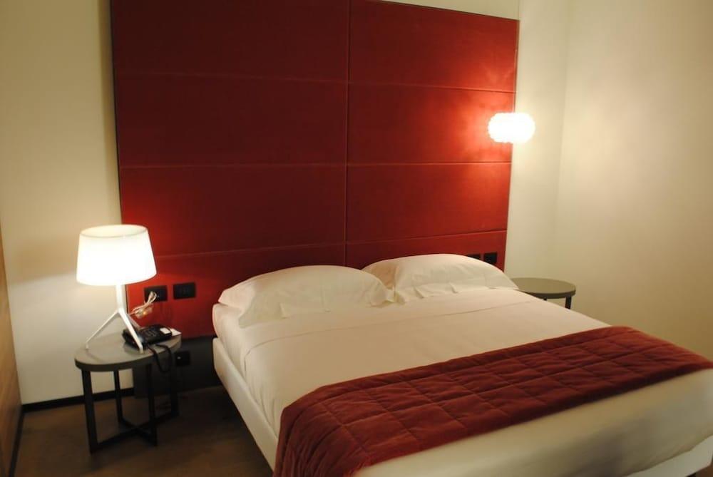 Link124 Hotel Πάρμα Εξωτερικό φωτογραφία